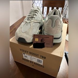 Yeezy boost 700 Salt size 10.5 men’s